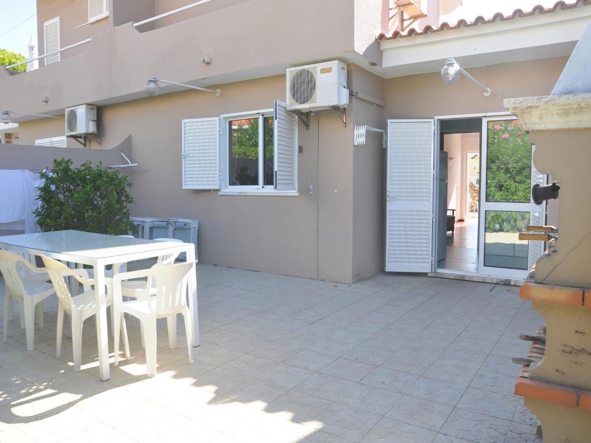 Horacio Villa Is Located Near The Center Of Vilamoura Exterior foto