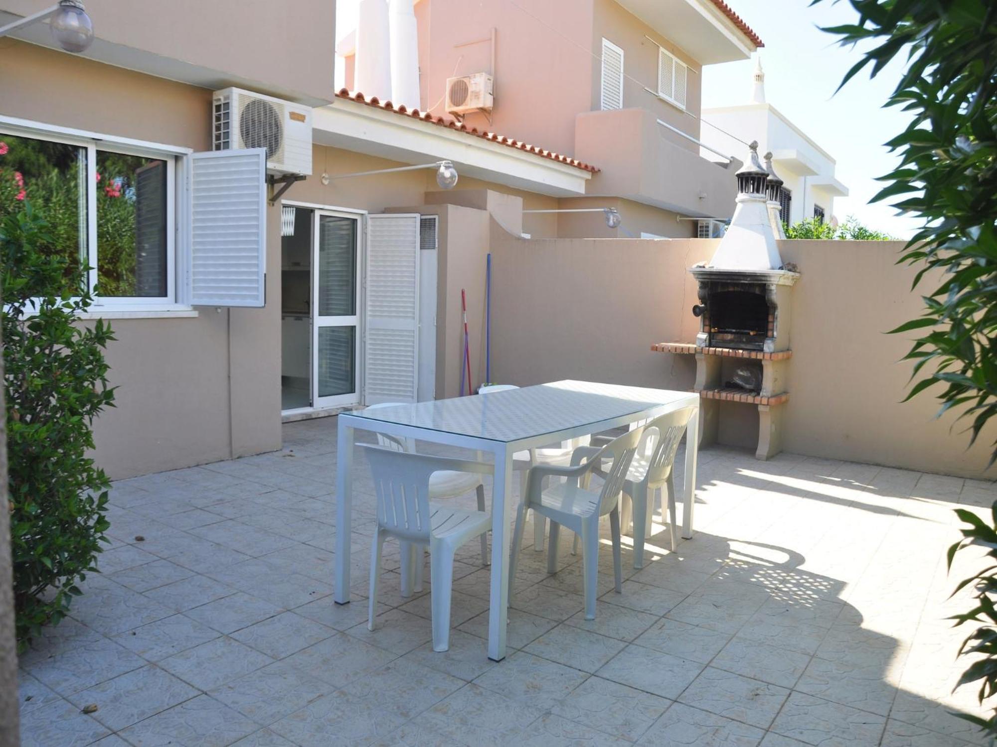 Horacio Villa Is Located Near The Center Of Vilamoura Exterior foto