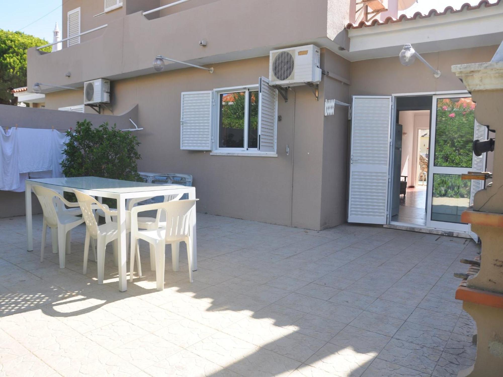 Horacio Villa Is Located Near The Center Of Vilamoura Exterior foto